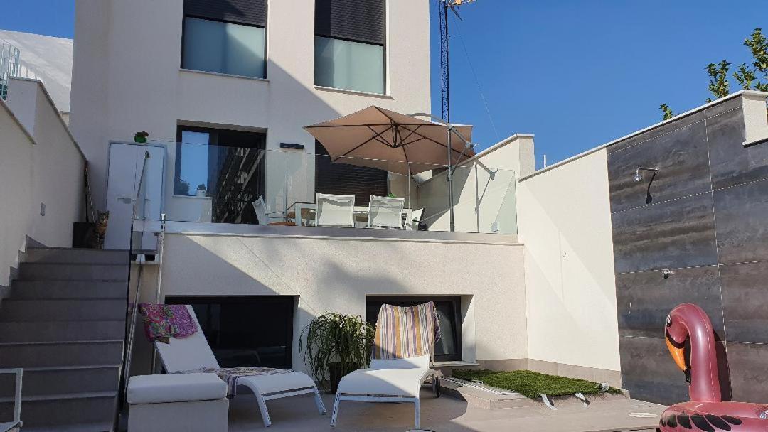 Chalet Con Piscina Privada En La Urb. De Puerto Rey Los Amarguillos Exterior foto